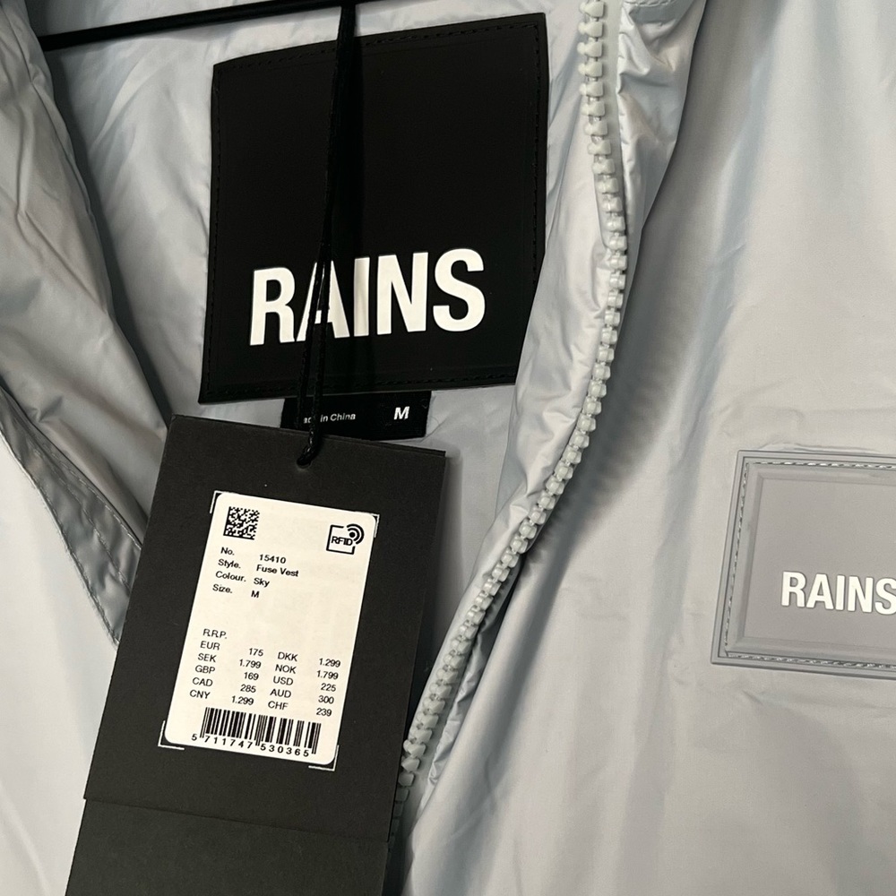 RAINS Men’s Fuse Vest, Sky, size M NWT - Picture 4 of 8